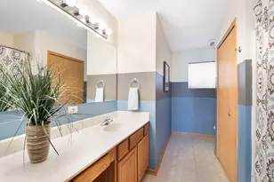 681 W Huron Hills Trail, Round Lake Heights, IL 60073 - Photo 16