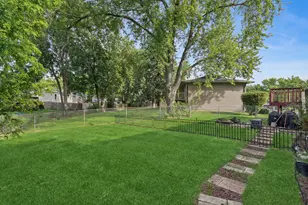 330 Shield Ct, Bolingbrook, IL 60440 - Photo 20
