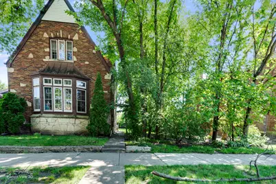 5811 N Christiana Avenue, Chicago, IL 60659 - Photo 1