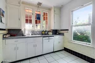 5811 N Christiana Ave, Chicago, IL 60659 - Photo 8