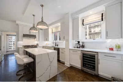 222 E Chestnut Street #11B, Chicago, IL 60611 - Photo 10