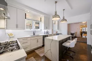 222 E Chestnut St, Chicago, IL 60611 - Photo 12