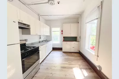 216 E South Street #1, Woodstock, IL 60098 - Photo 2