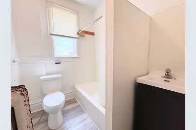 216 E South Street #1, Woodstock, IL 60098 - Photo 6