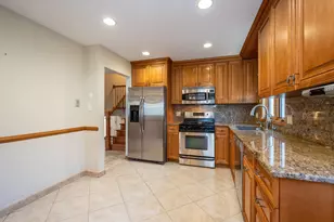 9227 Merrill Ave, Morton Grove, IL 60053 - Photo 14