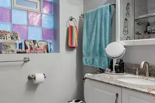 1522 N Bosworth Ave, Chicago, IL 60642 - Photo 12