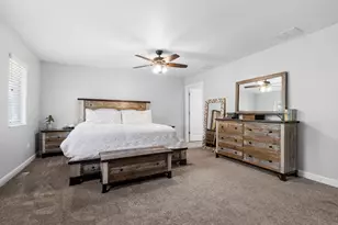 1621 Barthelone St, Crest Hill, IL 60403 - Photo 8