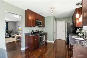 22 Forest Ln, Elk Grove Village, IL 60007 - Photo 12