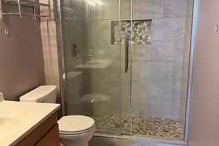 2261 Barrington Dr E, Aurora, IL 60503 - Photo 8