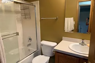 2261 Barrington Dr E, Aurora, IL 60503 - Photo 10