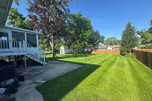 2010 Carleton Rd, Hoffman Estates, IL 60169 - Photo 22
