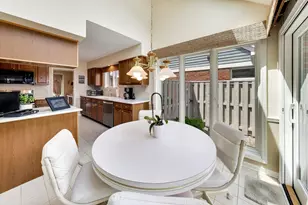 1819 N Normandy Ct, Arlington Heights, IL 60004 - Photo 16