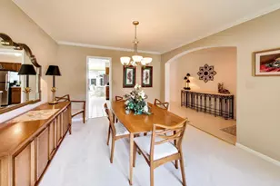 1819 N Normandy Ct, Arlington Heights, IL 60004 - Photo 10