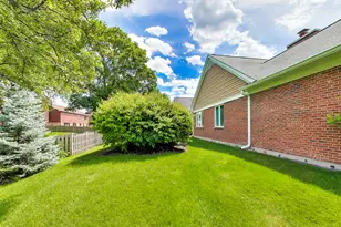 1819 N Normandy Ct, Arlington Heights, IL 60004 - Photo 30