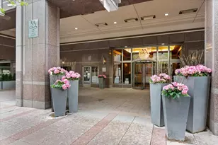 33 W Ontario St, Chicago, IL 60654 - Photo 2