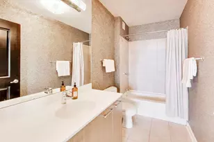 225 N Columbus Dr, Chicago, IL 60601 - Photo 22
