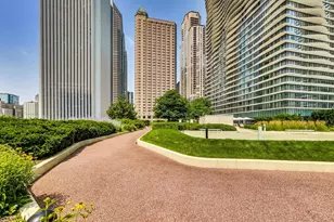 225 N Columbus Dr, Chicago, IL 60601 - Photo 38