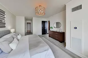 225 N Columbus Dr, Chicago, IL 60601 - Photo 18