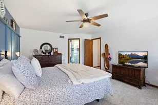 637 N Lyle Ave, Elgin, IL 60123 - Photo 14