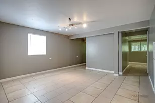 2382 N Quaker Hollow Ln, Round Lake Beach, IL 60073 - Photo 20