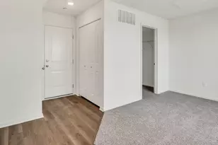 2704 Arrowhead Dr, Pingree Grove, IL 60140 - Photo 4