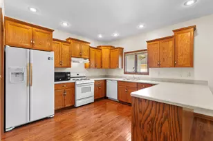406 E Knights Rd, Sandwich, IL 60548 - Photo 8