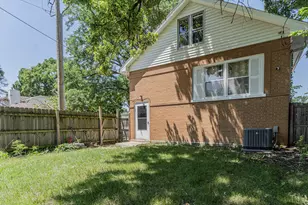 2039 S 12th Ave, Maywood, IL 60153 - Photo 6