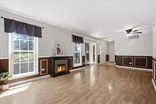 103 N Cathy Ln, Mount Prospect, IL 60056 - Photo 2