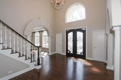 5N523 E Lakeview Circle, Saint Charles, IL 60175 - Photo 8