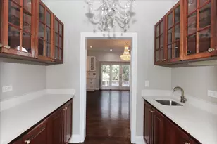 5N523 E Lakeview Cir, Saint Charles, IL 60175 - Photo 10