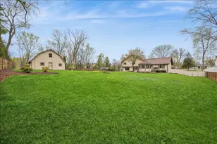 6037 Dunham Rd, Downers Grove, IL 60516 - Photo 4