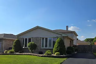5224 W 121st Pl, Alsip, IL 60803 - Photo 2