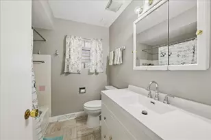 5026 N Michigan Ave, Schiller Park, IL 60176 - Photo 10