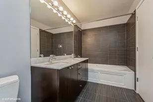 235 W Van Buren St, Chicago, IL 60607 - Photo 18