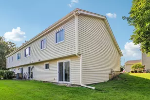 664 Claridge Cir, Hoffman Estates, IL 60169 - Photo 34
