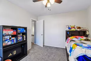 664 Claridge Cir, Hoffman Estates, IL 60169 - Photo 22