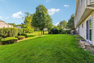 664 Claridge Circle, Hoffman Estates, IL 60169 - Photo 32