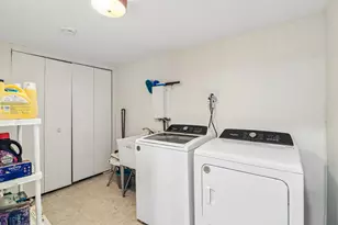 664 Claridge Cir, Hoffman Estates, IL 60169 - Photo 16