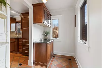 9435 Central Park Avenue, Evanston, IL 60203 - Photo 8