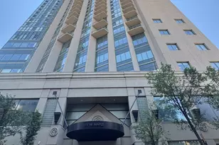 111 W Maple St, Chicago, IL 60610 - Photo 2