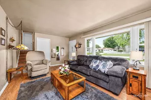 1602 Avalon Ave, Joliet, IL 60435 - Photo 4