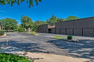 740 Saint Andrews Ln, Crystal Lake, IL 60014 - Photo 8