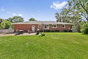 1870 Elizabeth Ln, Aurora, IL 60505 - Photo 20