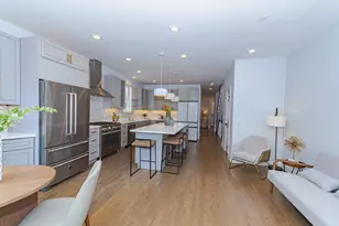 2043 W St Paul Ave, Chicago, IL 60647 - Photo 10