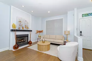 2043 W St Paul Ave, Chicago, IL 60647 - Photo 4