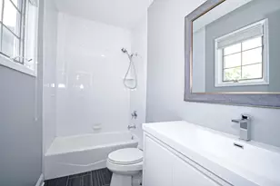 2043 W St Paul Ave, Chicago, IL 60647 - Photo 34
