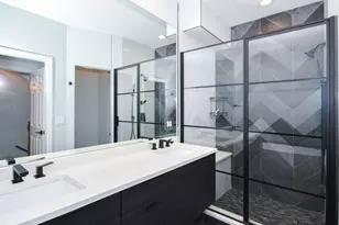 2043 W St Paul Ave, Chicago, IL 60647 - Photo 22