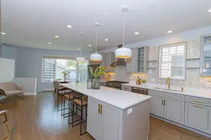 2043 W St Paul Ave, Chicago, IL 60647 - Photo 8