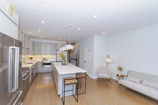 2043 W St Paul Ave, Chicago, IL 60647 - Photo 12