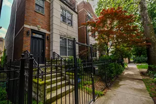 2043 W St Paul Ave, Chicago, IL 60647 - Photo 2